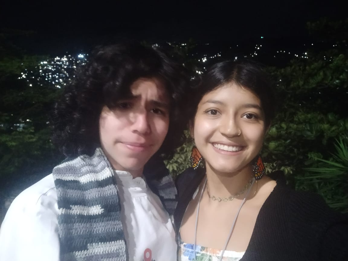 Ludwig Alvarado junto con su esposa en Medellín