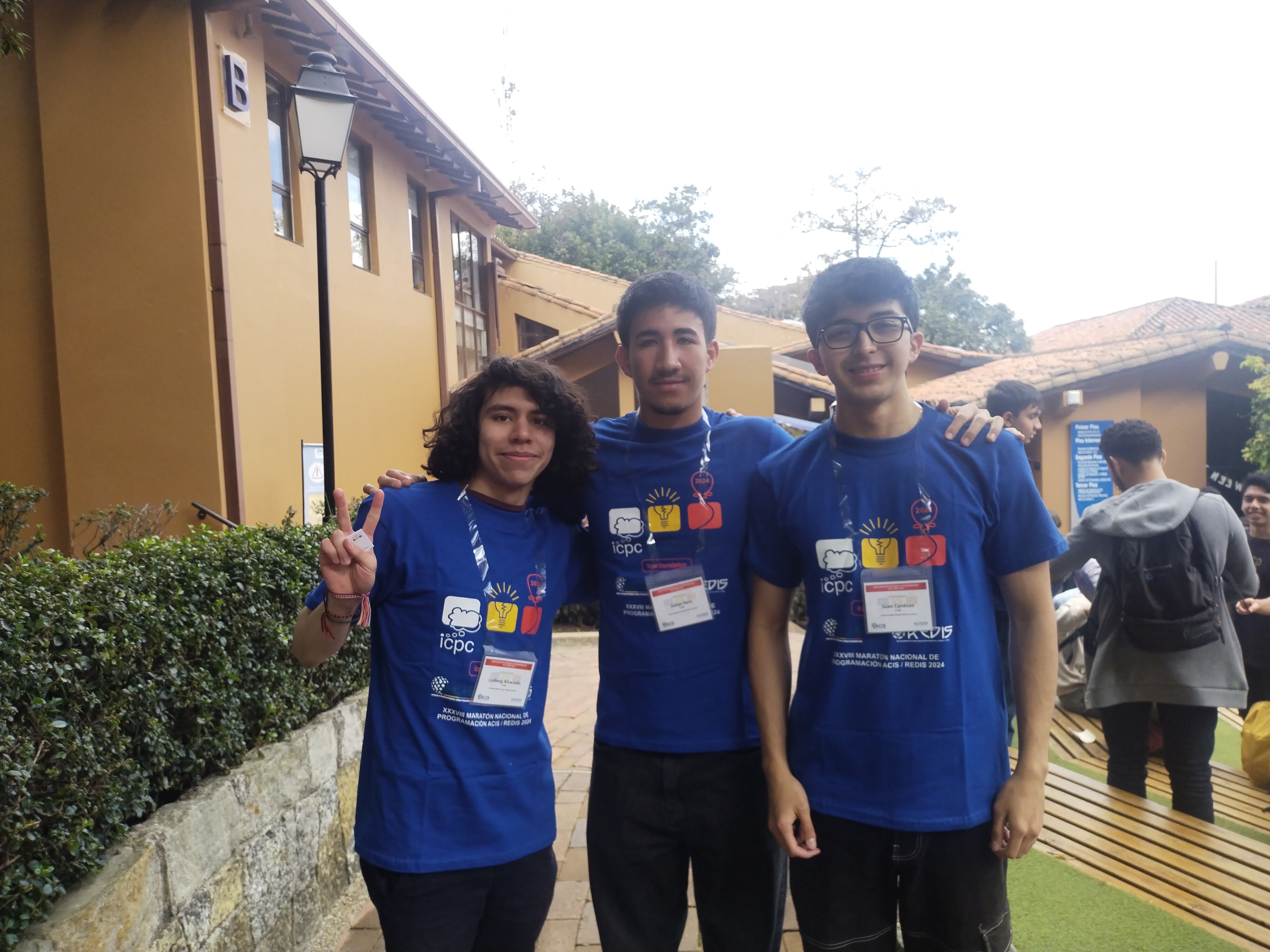 XXXVIII Maratón de Programación ACIS REDIS